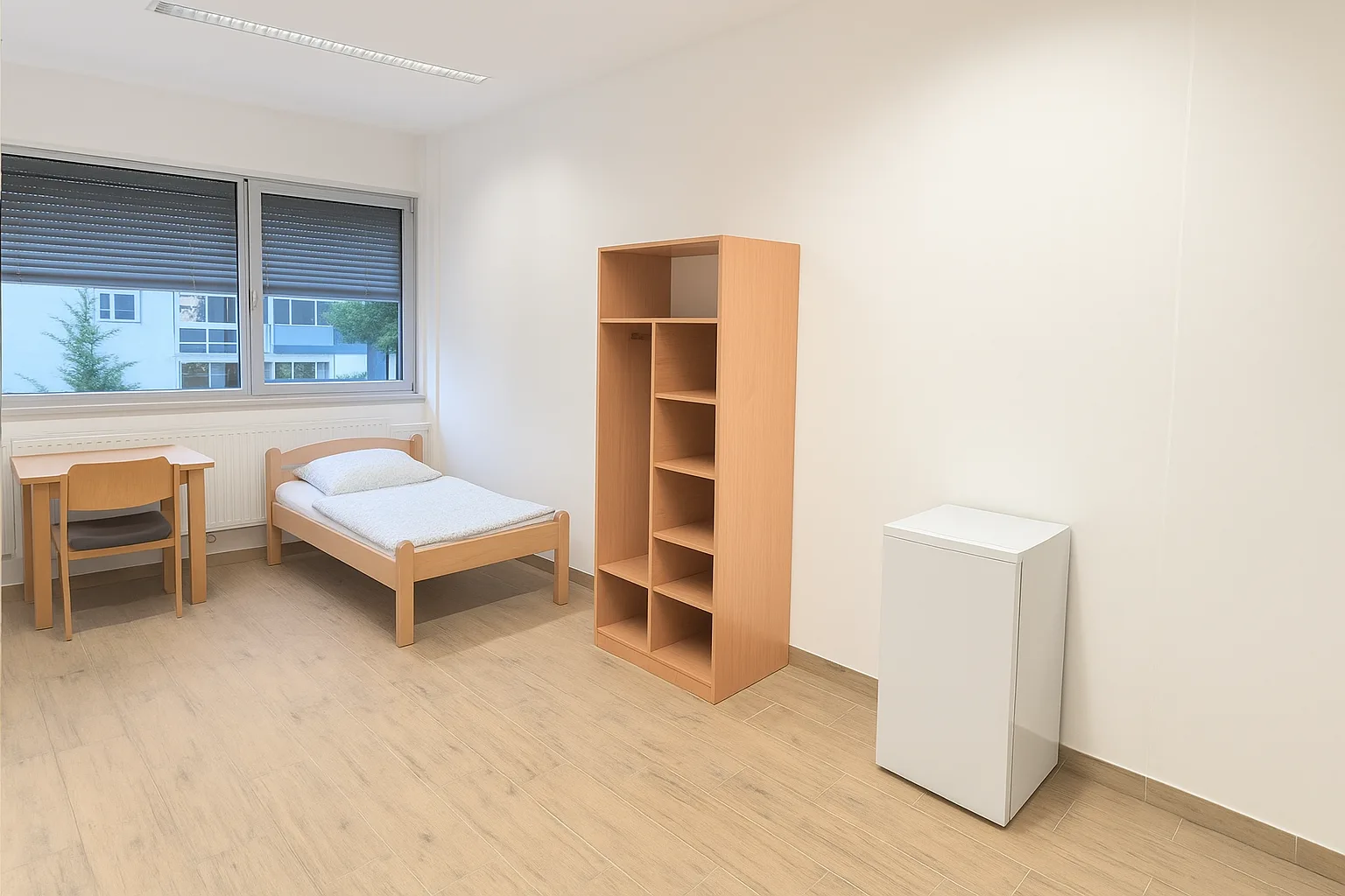 Geräumiges gepflegtes Zimmer im NonStop Home München